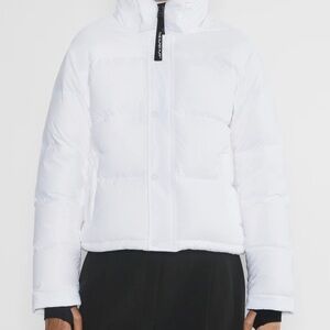3XSAritzia super puff shorty jackets (white) 3XS